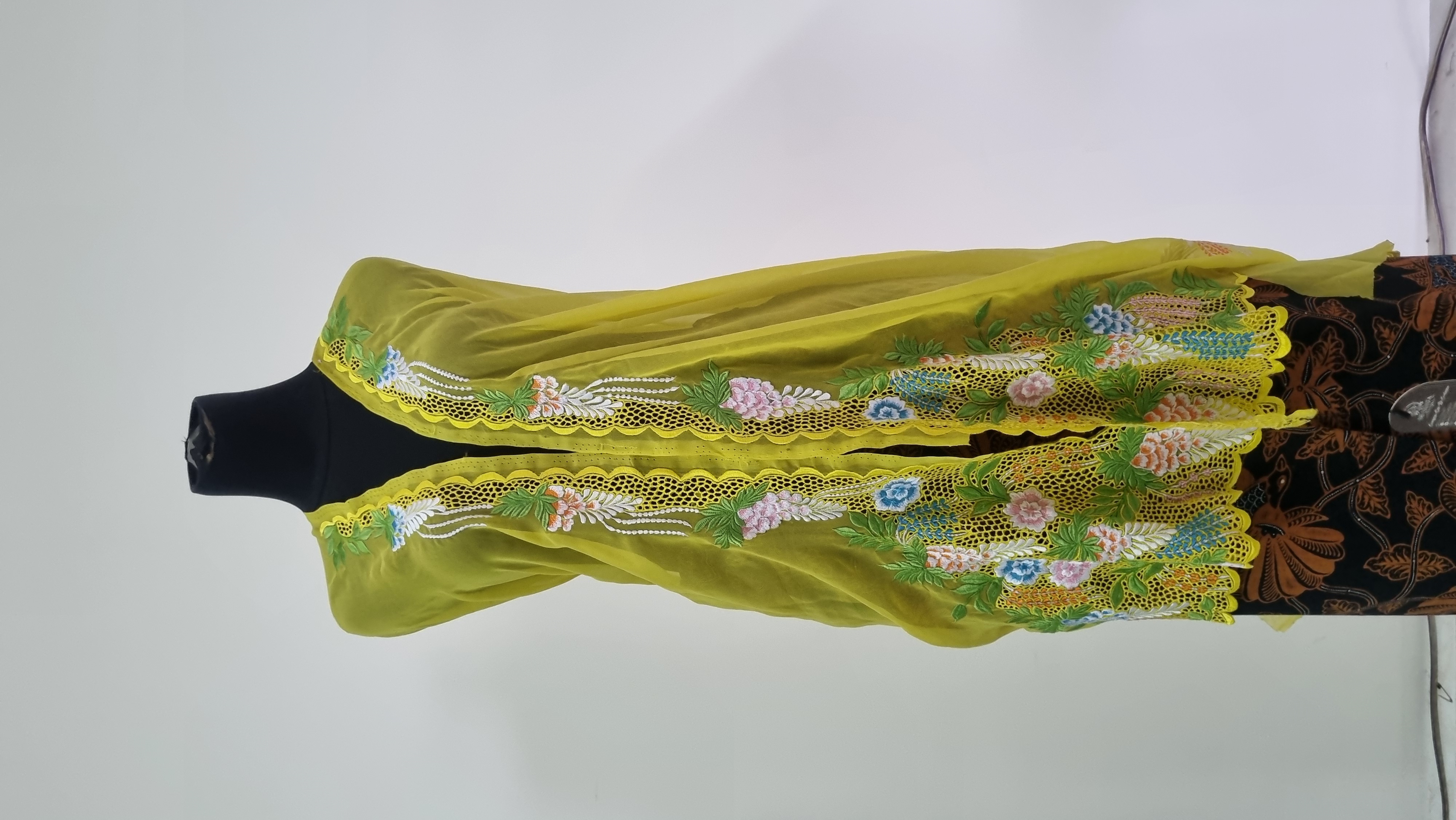 Kain Kebaya Bordir 2(Warna Hijau lemon motif bunga