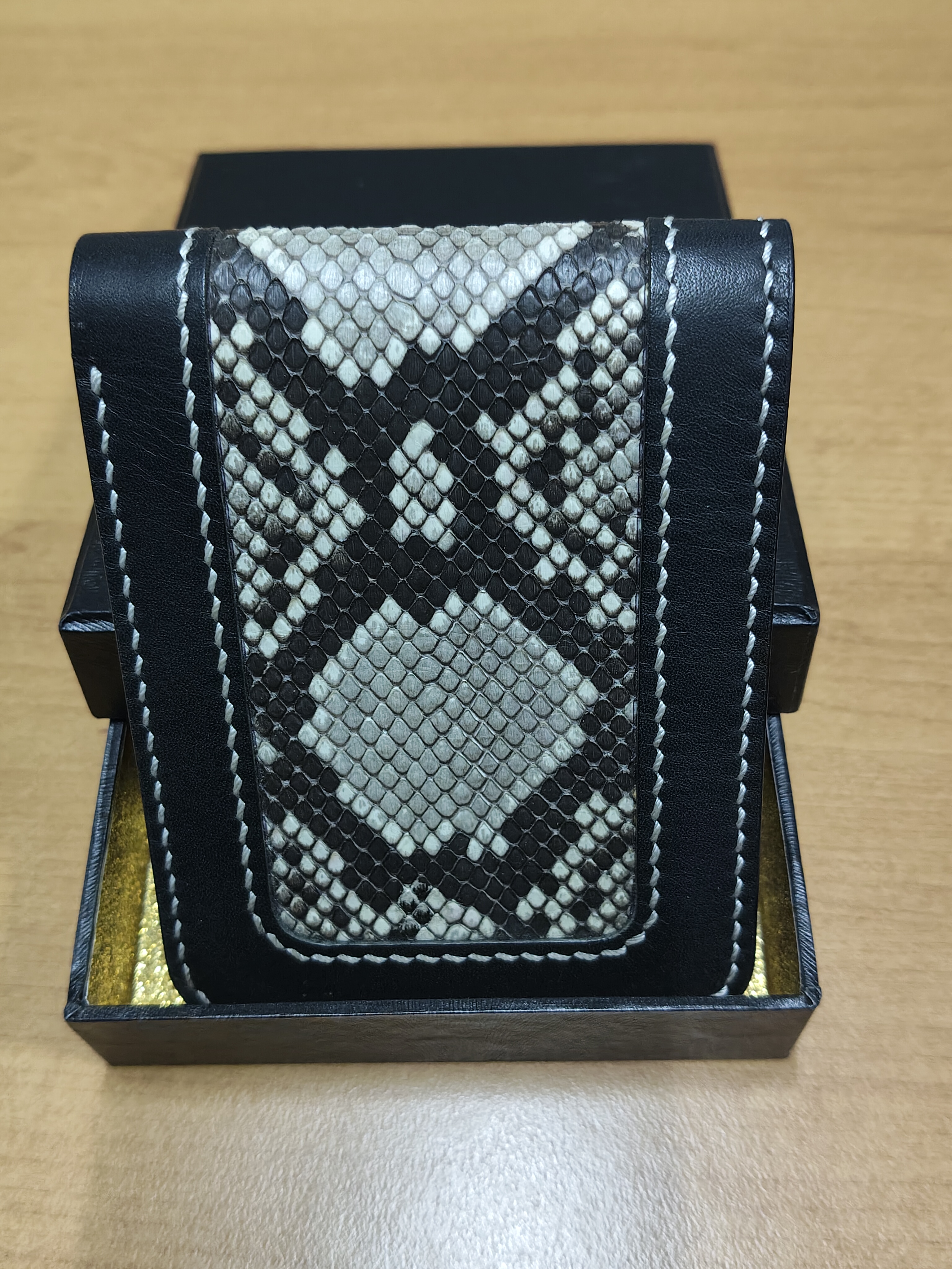 Dompet Pria Phyton Hitam